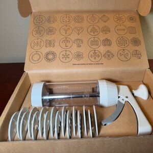 The Pampered Chef #1525 Cookie Press, New in Original Box, Mint, Never Used
